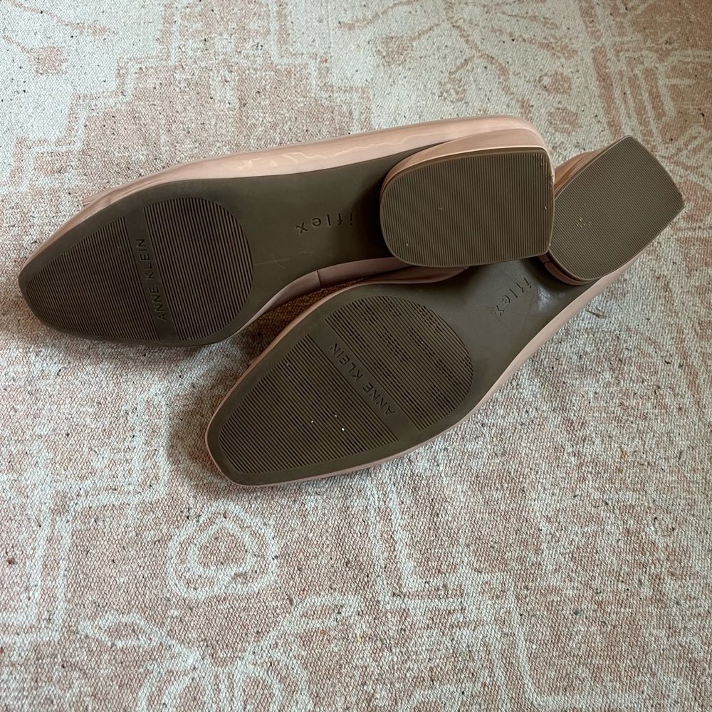 ANNE KLEIN iflex Charleston Flat - Picture 12 of 13